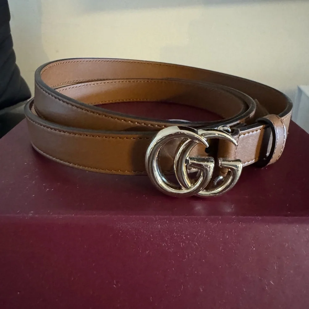 Gucci Brown Leather Belt with Gold Buckle - Picture 3 of 7